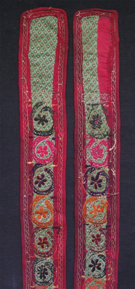North Afghanistan – Pashtun Vintage pair of putties