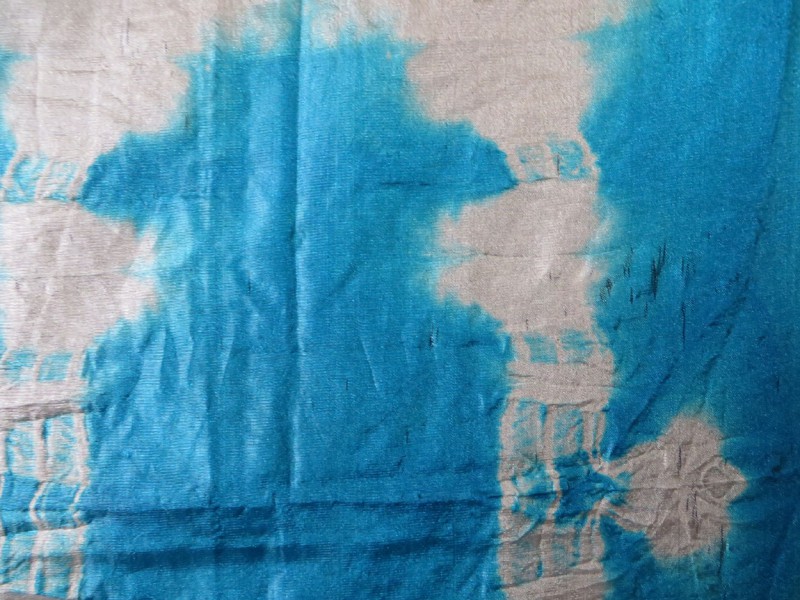 Uzbekistan – TASHKENT PLANGI tie-dye and hand painted silk textile