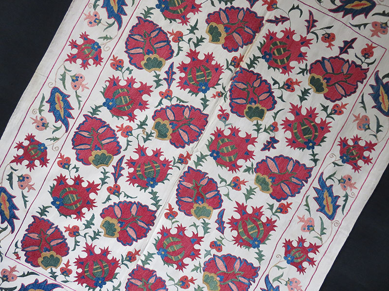 Uzbekistan - Tashkent ethnic silk embroidered Suzani