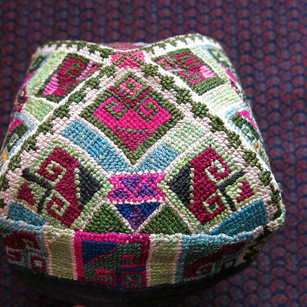 UZBEKISTAN FARGANA VALLEY silk embroidered ethnic skullcap / hat