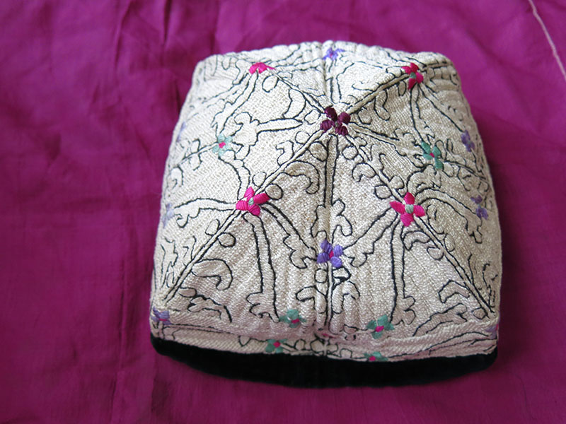 UZBEKISTAN TASHKENT Silk embroidered tribal hat
