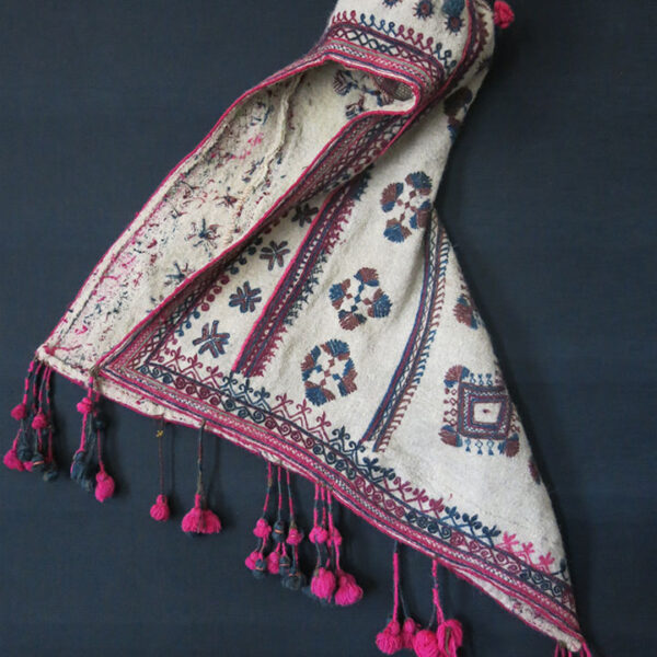 NORTH PAKISTAN - CHITRAL - HUNZA VALLEY tribal hand woven wool winter hat