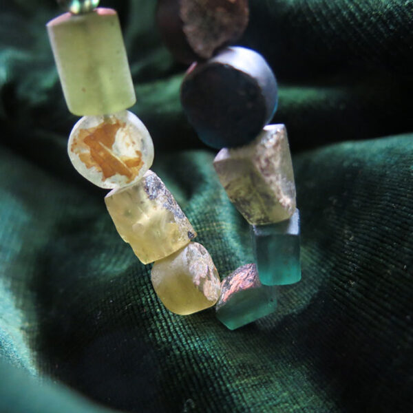 AFGHANISTAN – INDUS Valley Antique mix glass / stone bracelet