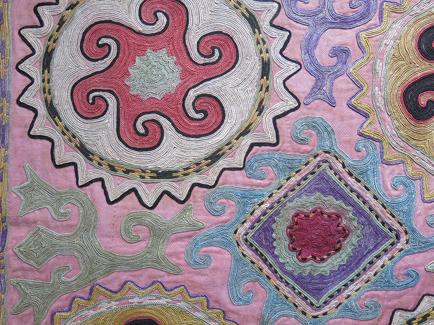 TAJIKISTAN – KUNGRAT tribal silk embroidery mirror cover