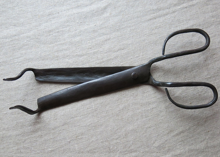 ANATOLIAN KONYA handmade iron carpet scissors