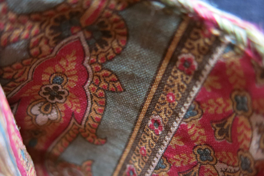 UZBEKISTAN - BOKHARA Silk velvet brocade pouch