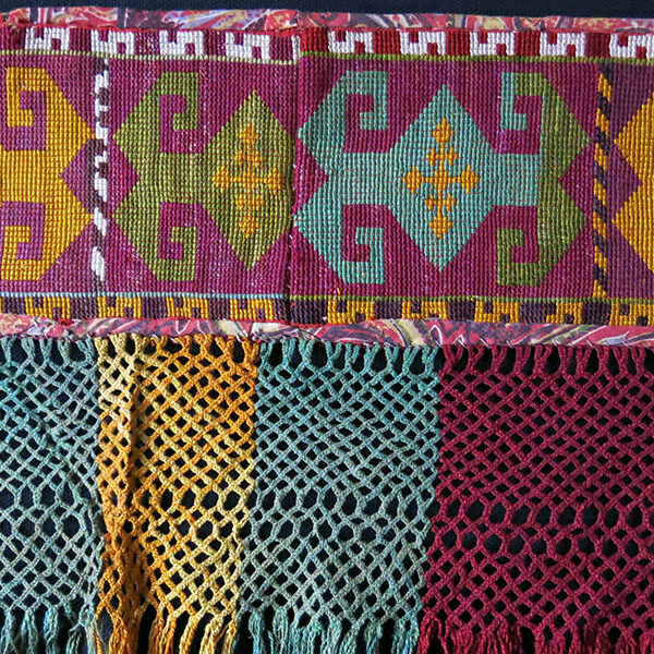 UZBEKISTAN - LAKAI Silk embroidery decorative hanging