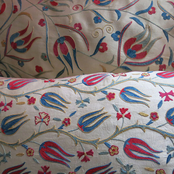 UZBEKISTAN TASHKENT Silk embroidery pillow covers