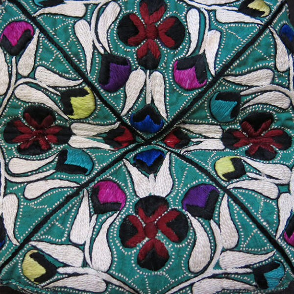 UZBEKISTAN – Fargana Valley Silk embroidery ethnic folding hat