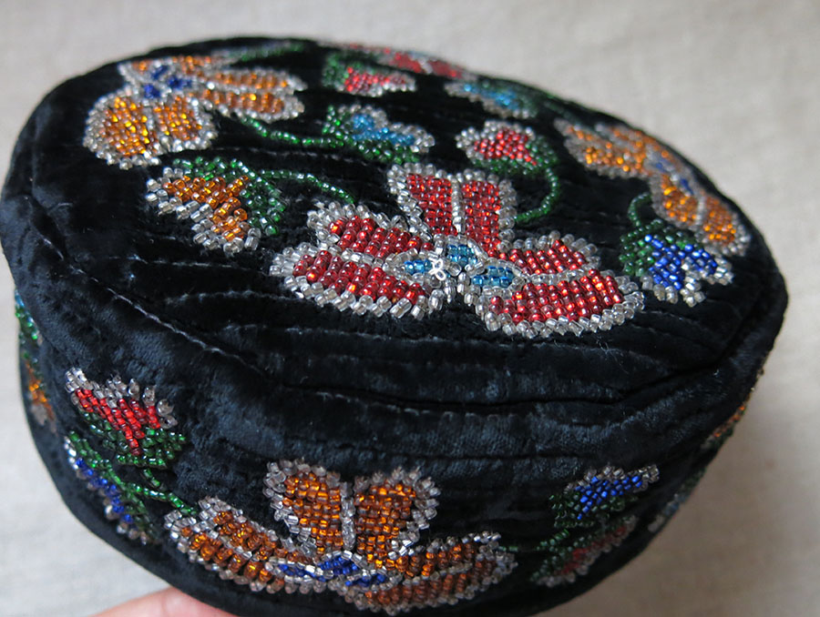 UZBEKISTAN FARGANA VALLEY ANDIJON Ethnic woman display picture 2