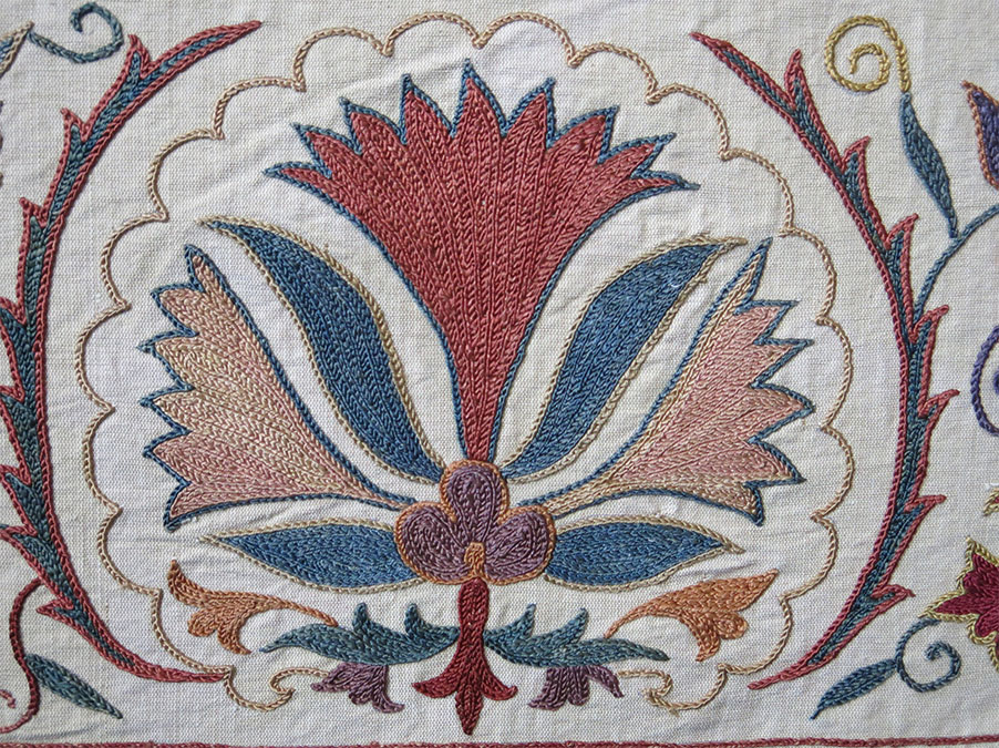UZBEKISTAN – FARGANA VALLEY Silk fine embroidered Suzani