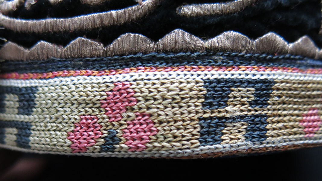 TAJIKISTAN – LAKAI ethnic metallic embroidery velvet hat
