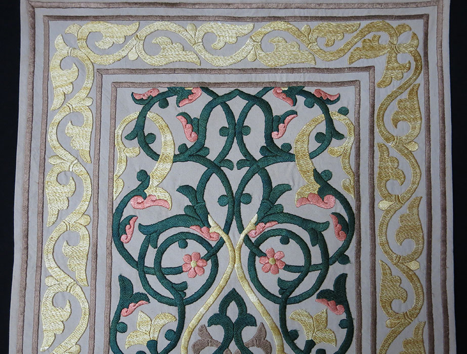 UZBEKISTAN – KHOREZM KHIVA Silk embroidery suzani panel