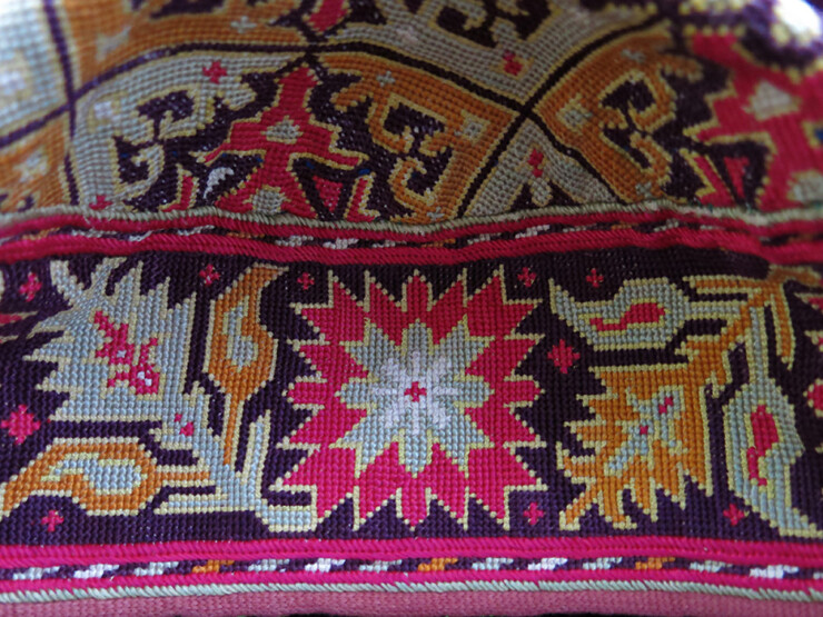 HUNZA VALLEY - CHITRAL silk embroidery hat from North Pakistan