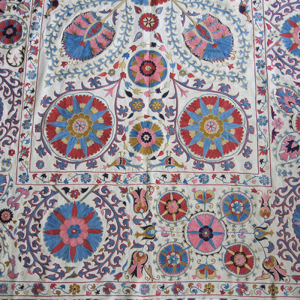 FARGAN VALLEY - Silk embroidered Suzani