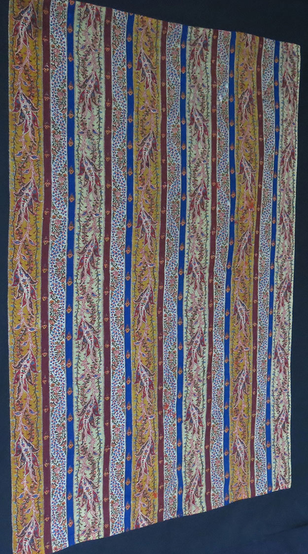 INDIA CASHMERE Printed antique textile