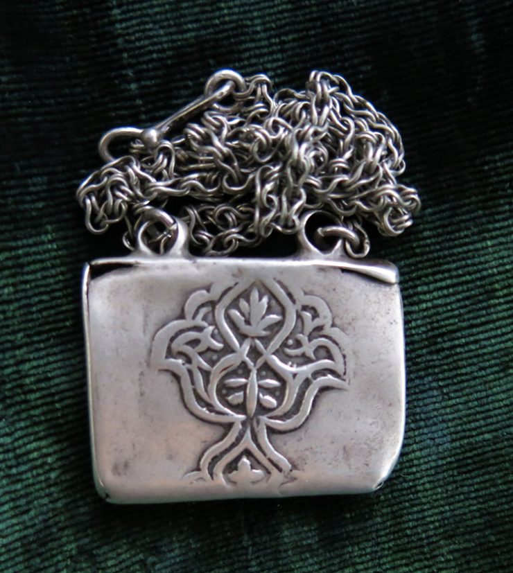 TURKMENISTAN - YOMUD antique talisman silver book shape necklace