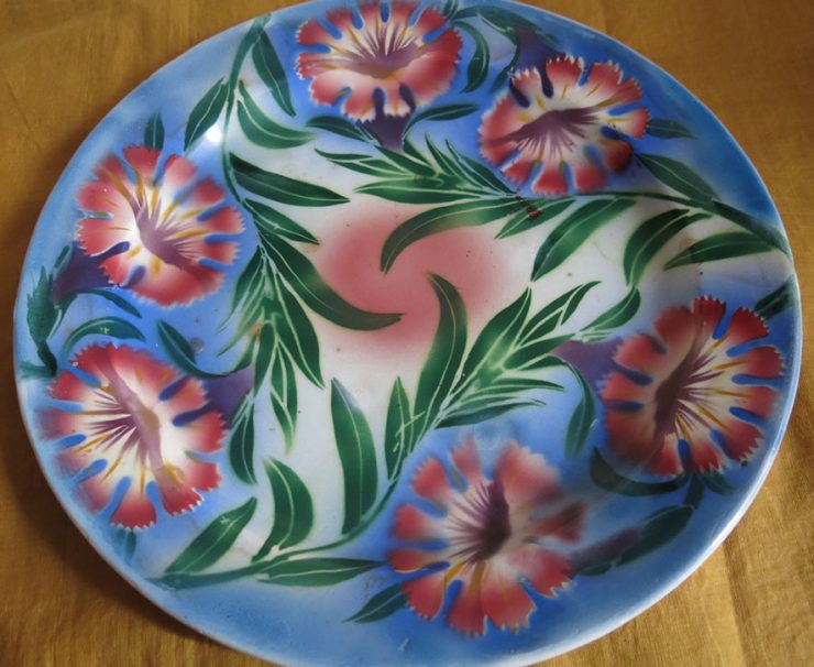 UZBEKISTAN – M.S.Kuznetsov Pair of Vintage FLORAL design ceramic plates